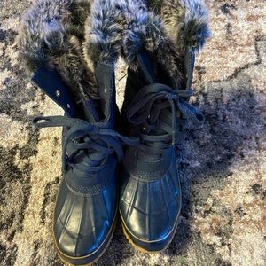 Khombu NWOT Winter snow boots 9